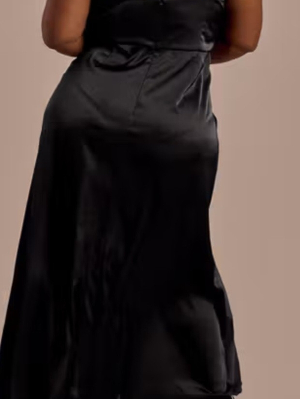 Black V-Neck Ruffle Dress - Picture 3 of 4